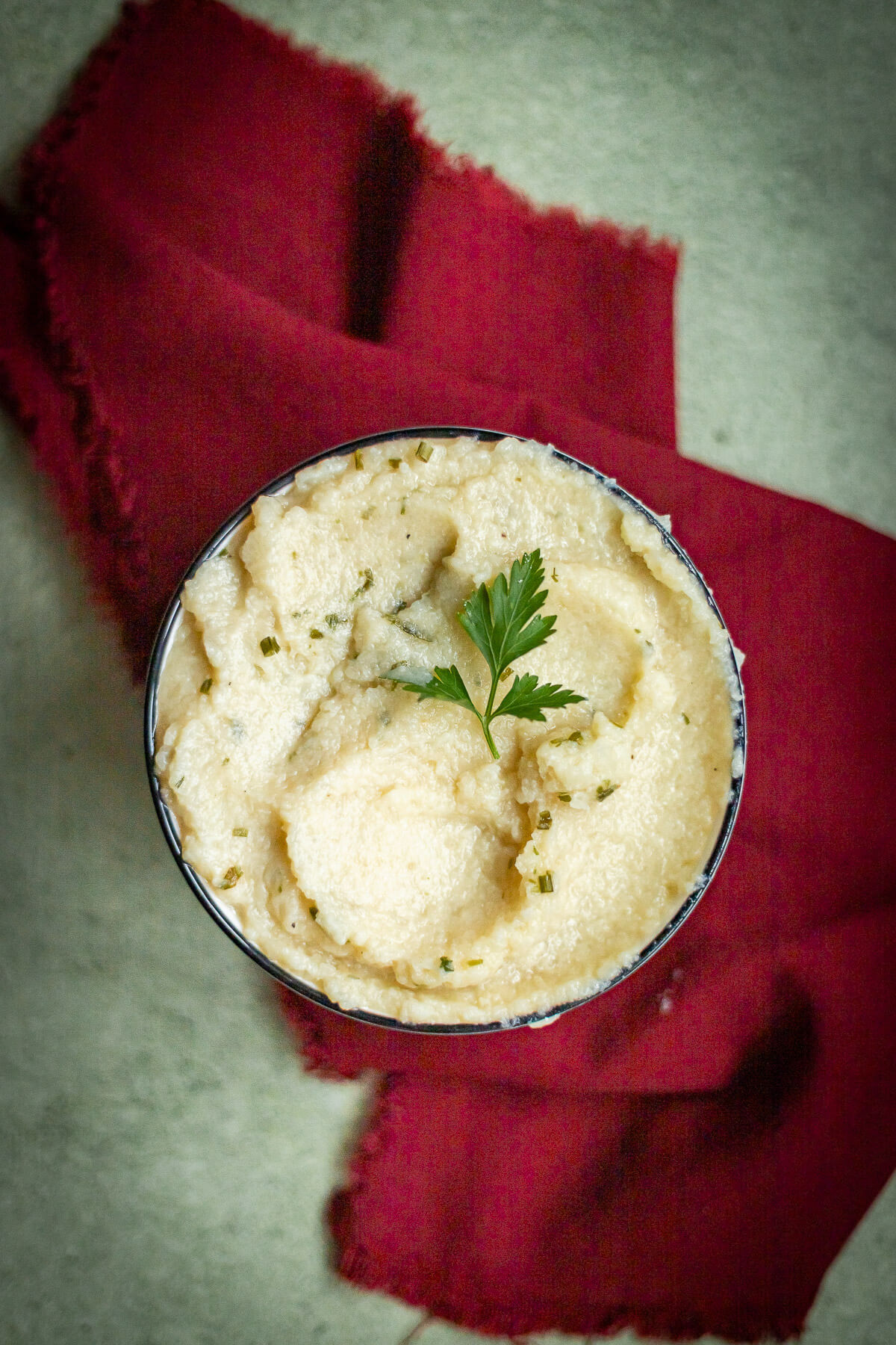 Mashed Cauliflower with chives and parsley