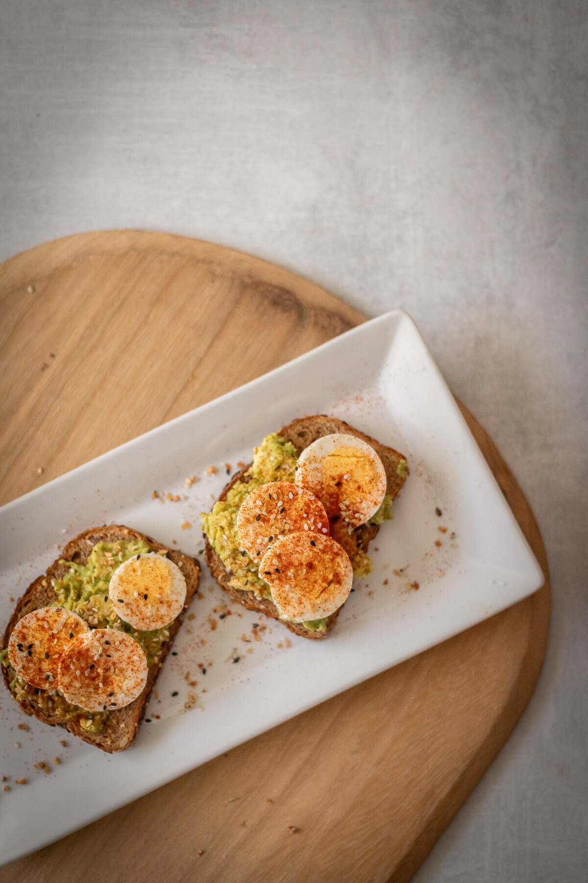 avocado toast with hard boiled eggs