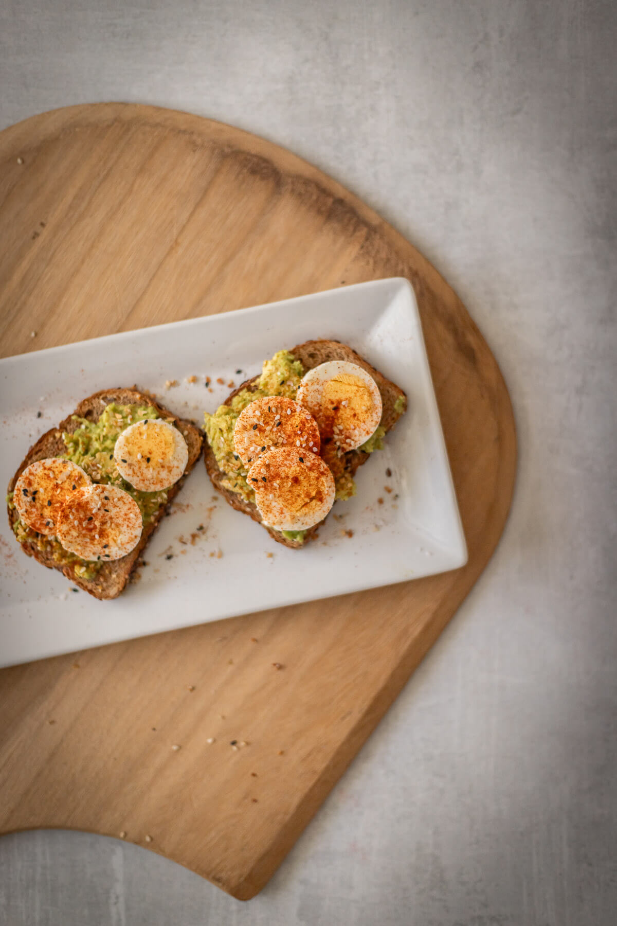avocado toast with hard boiled eggs